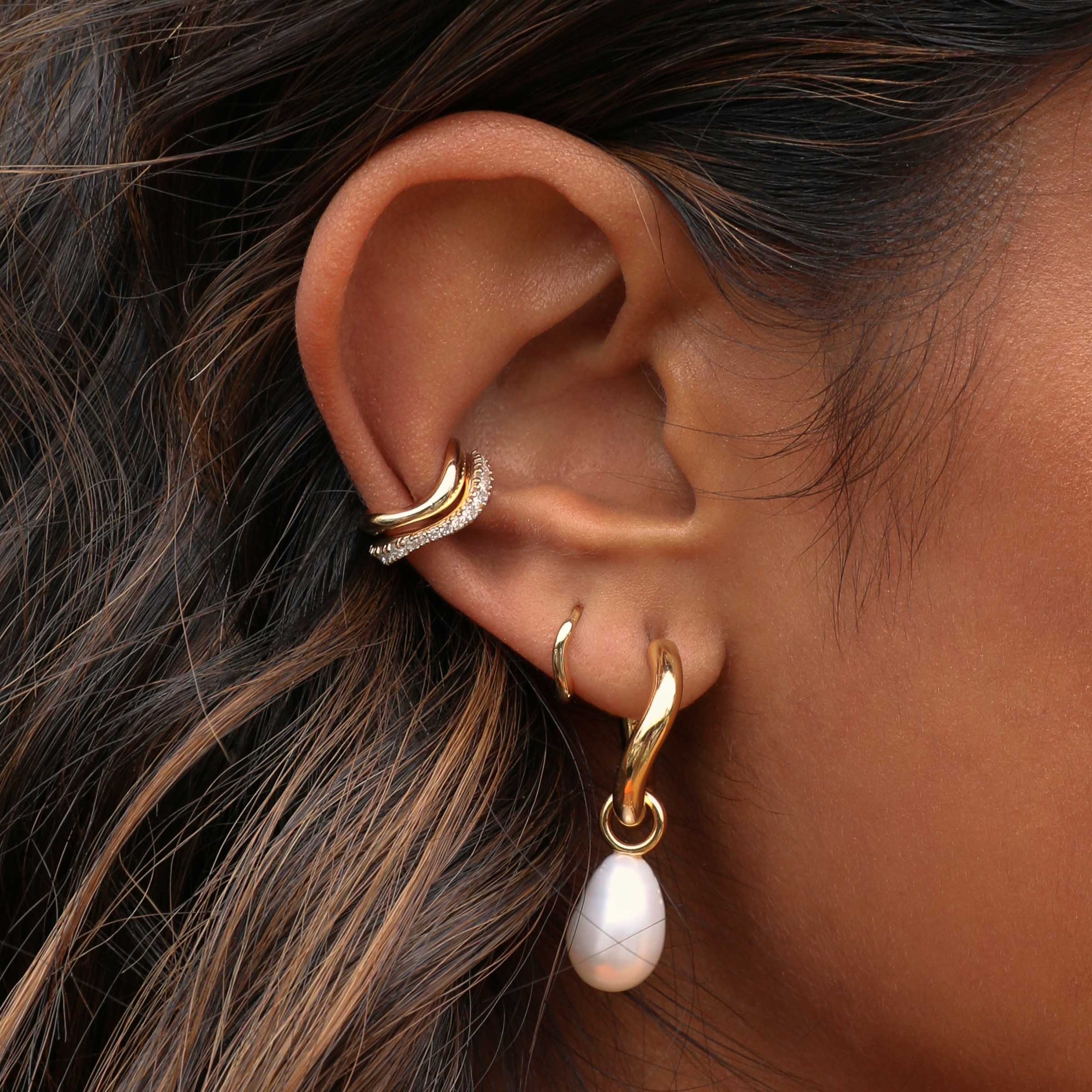 Wave Huggies in Gold
