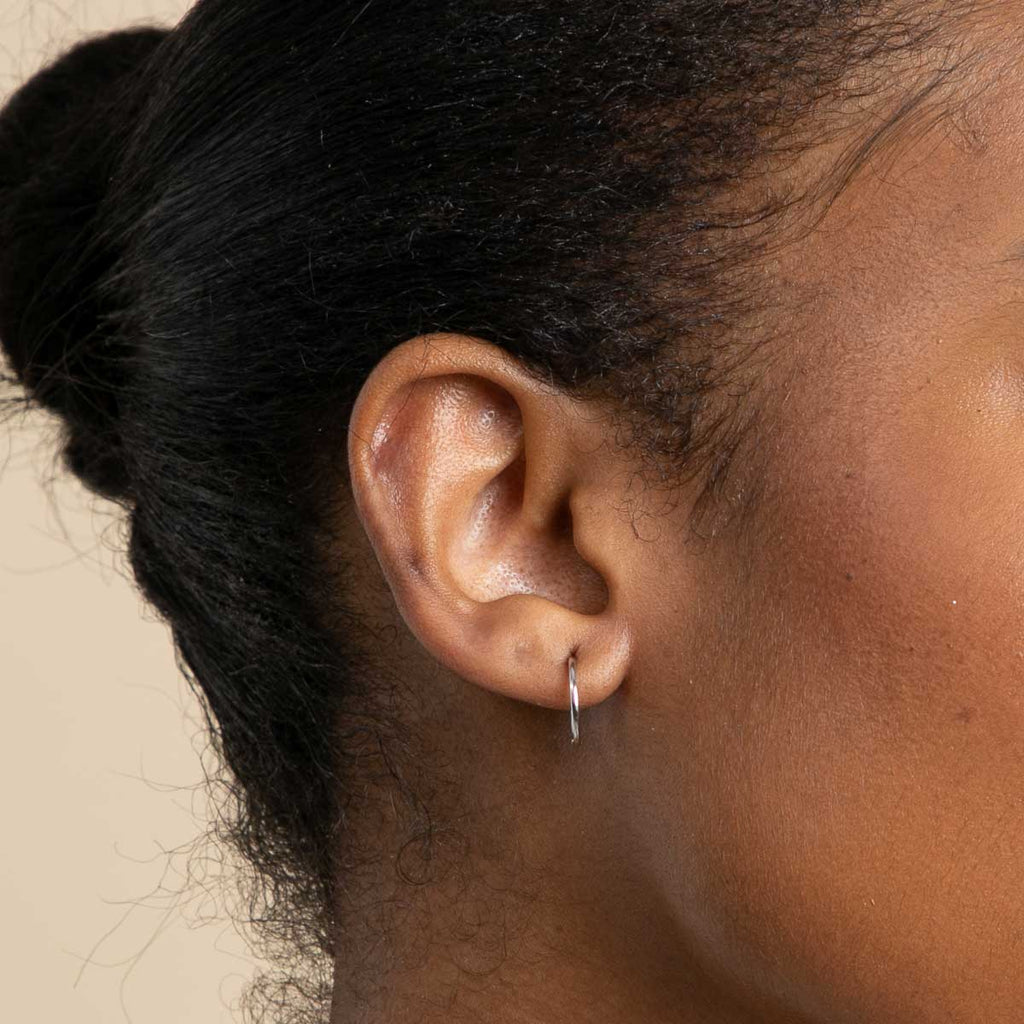 Seamless Hoop 1.2mm in Solid White Gold