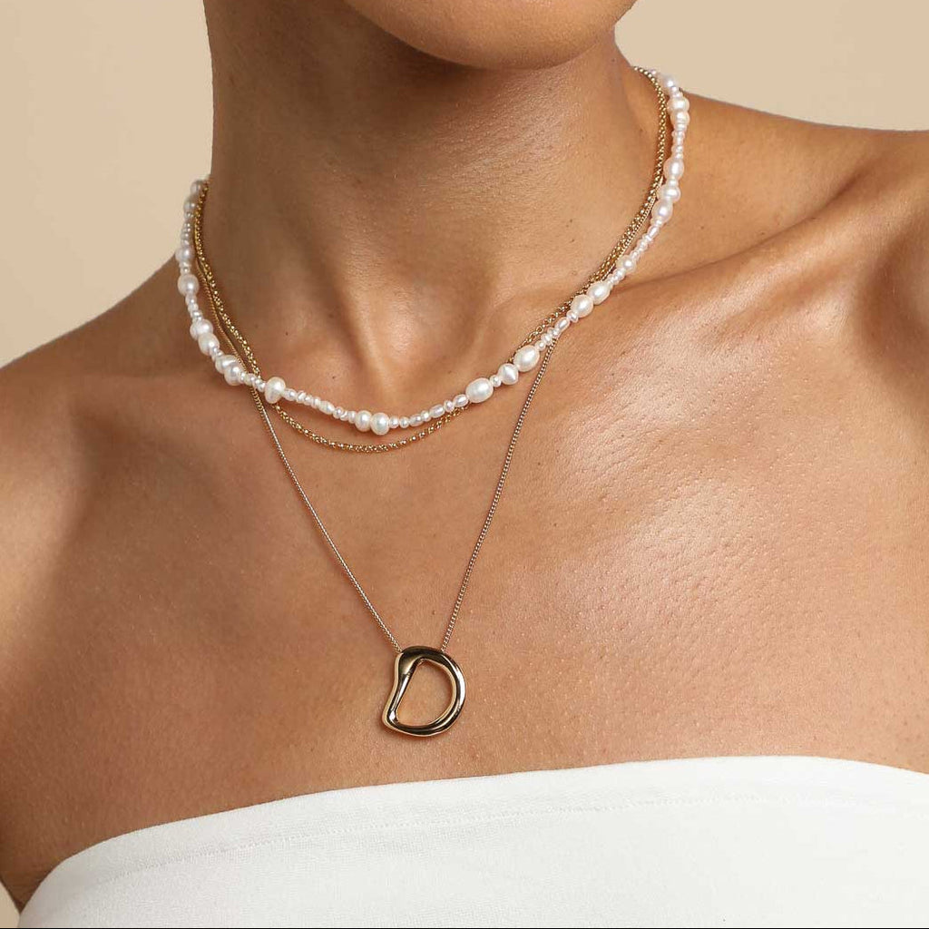 D Initial Bold Pendant Necklace in Gold