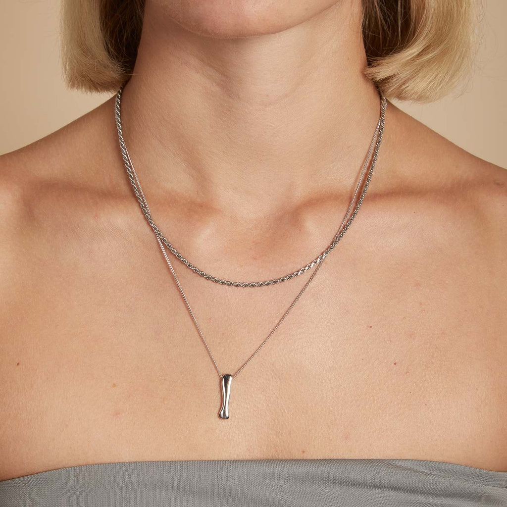 I Initial Bold Pendant Necklace in Silver