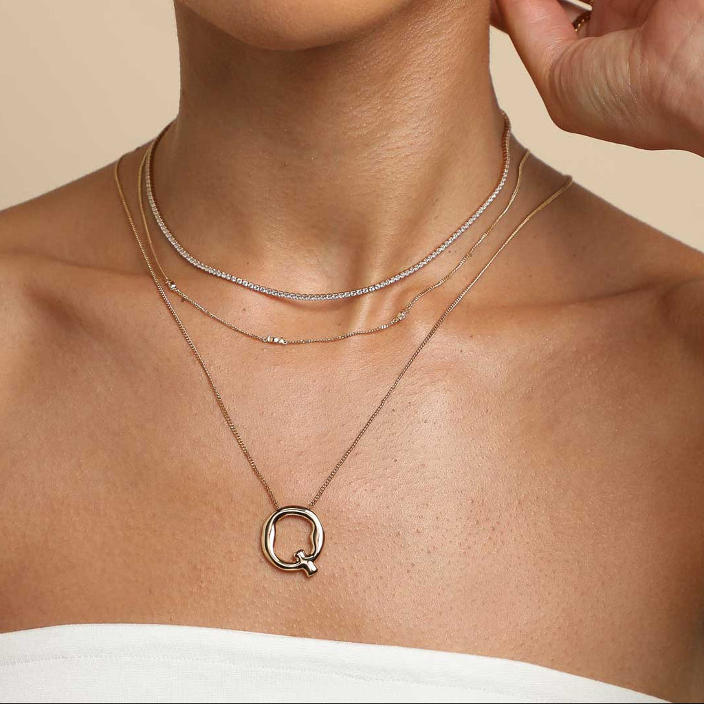 Q Initial Bold Pendant Necklace in Gold
