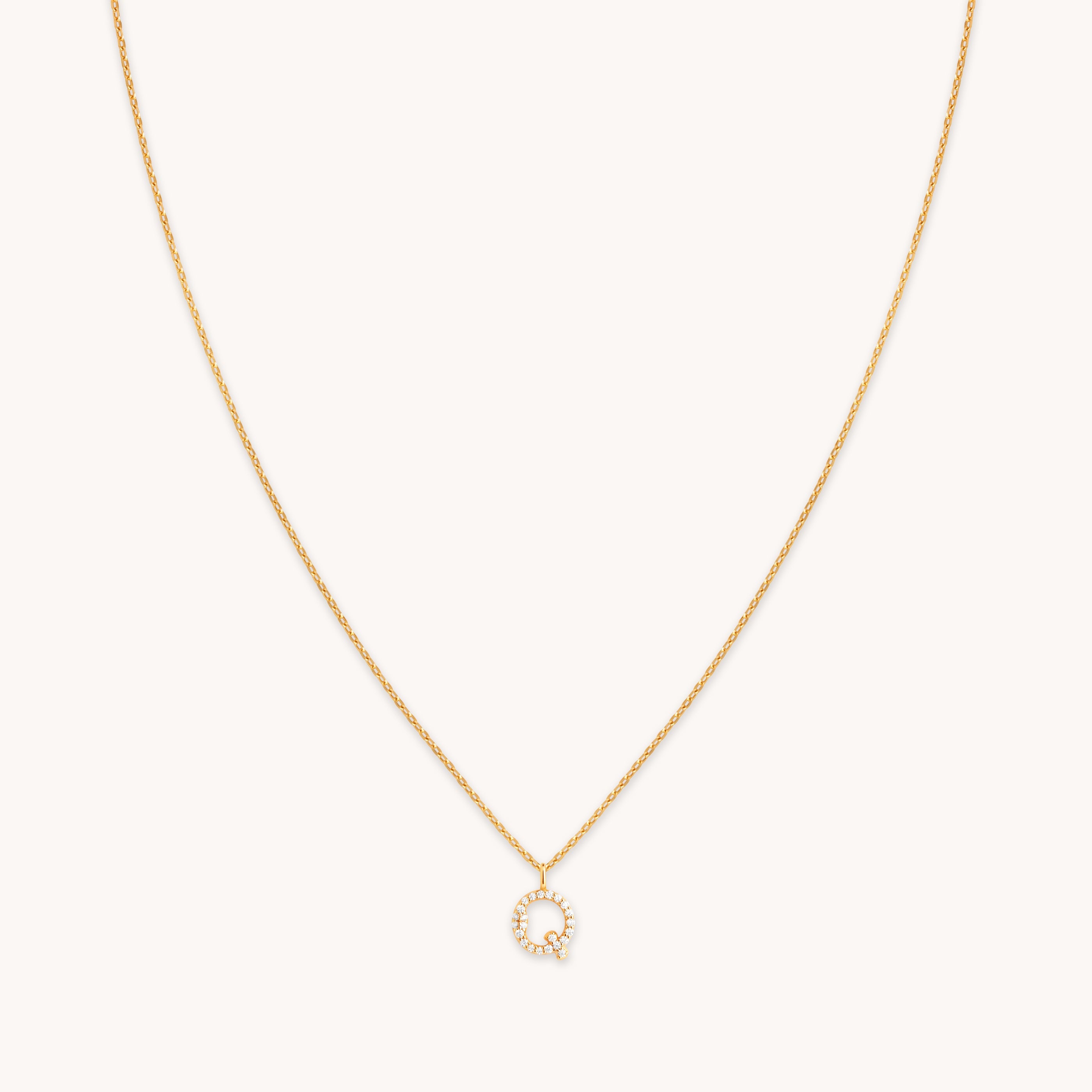 Q Initial Pavé Pendant Necklace in Gold