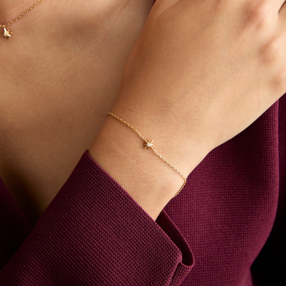 Shooting Star Pendant Bracelet in Gold