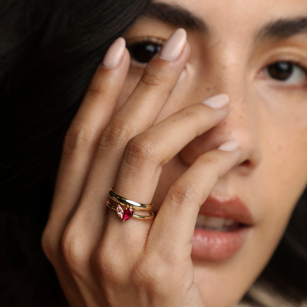 Astrid et Miyu Milestone Ring in Solid Gold