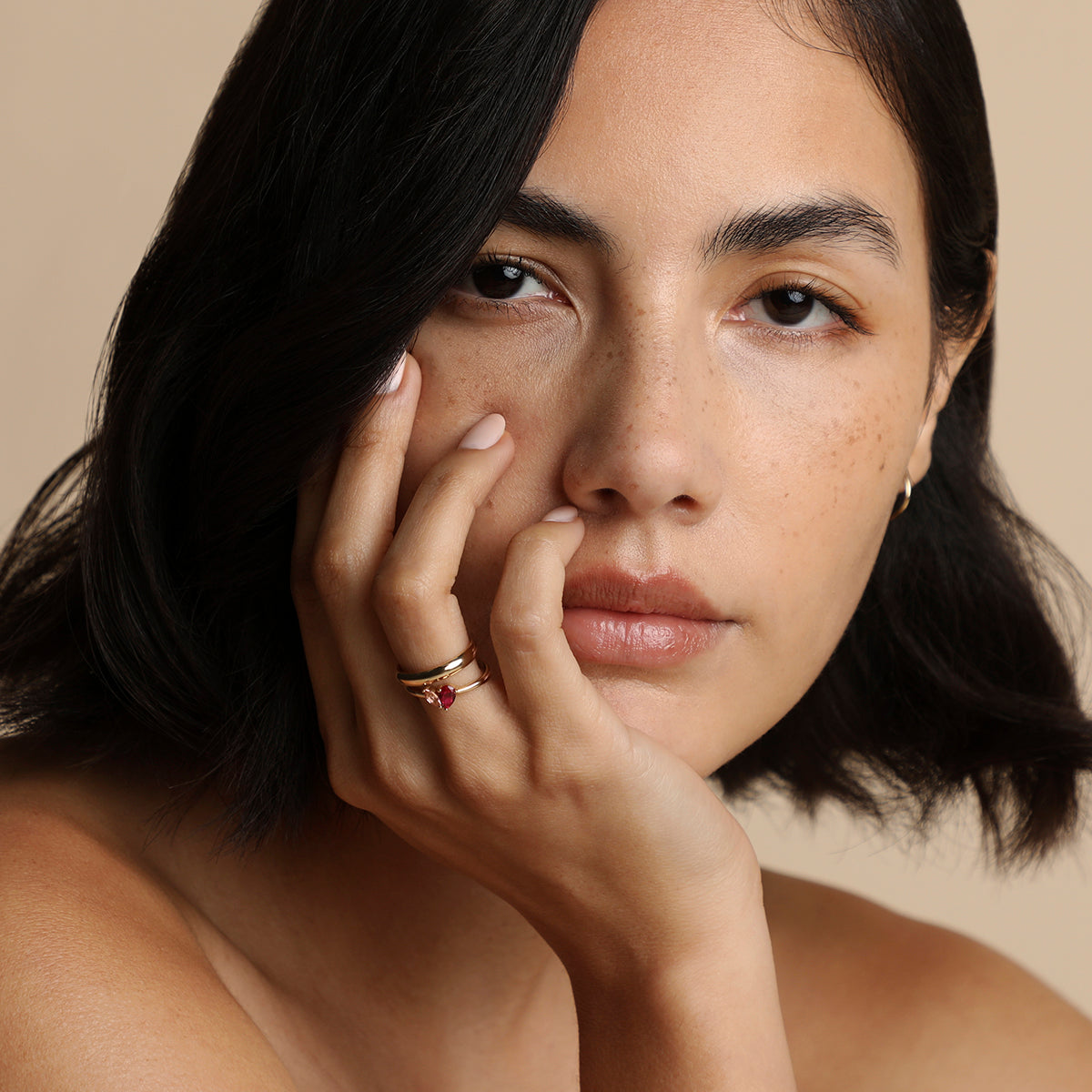 Astrid et Miyu Milestone Ring in Solid Gold