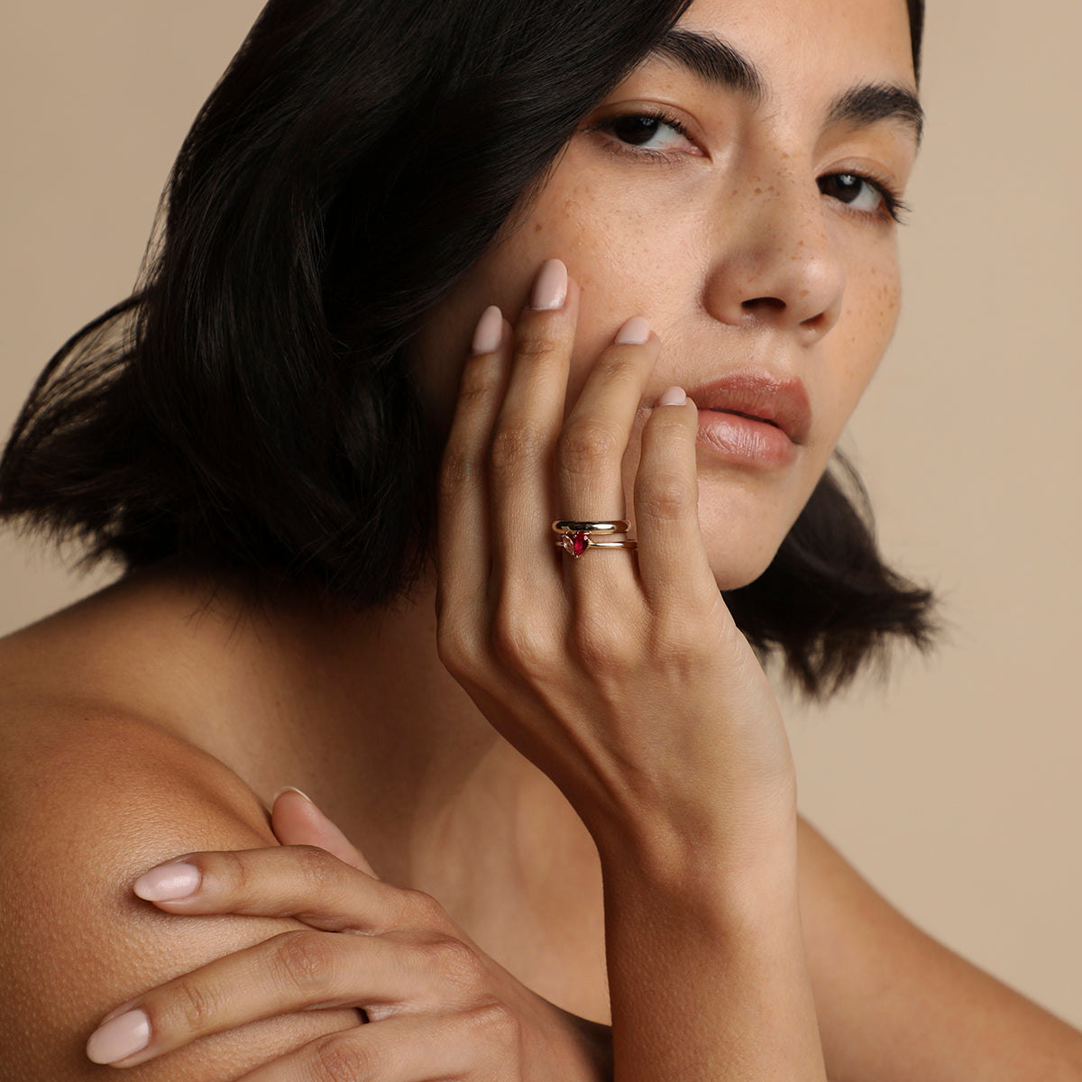 Astrid et Miyu Milestone Ring in Solid Gold