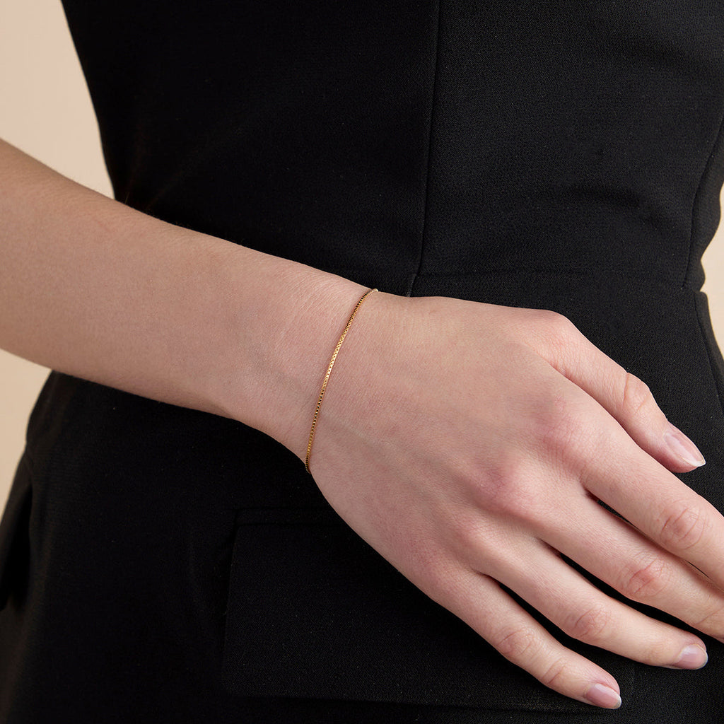 Essential Box Chain Bracelet in Gold