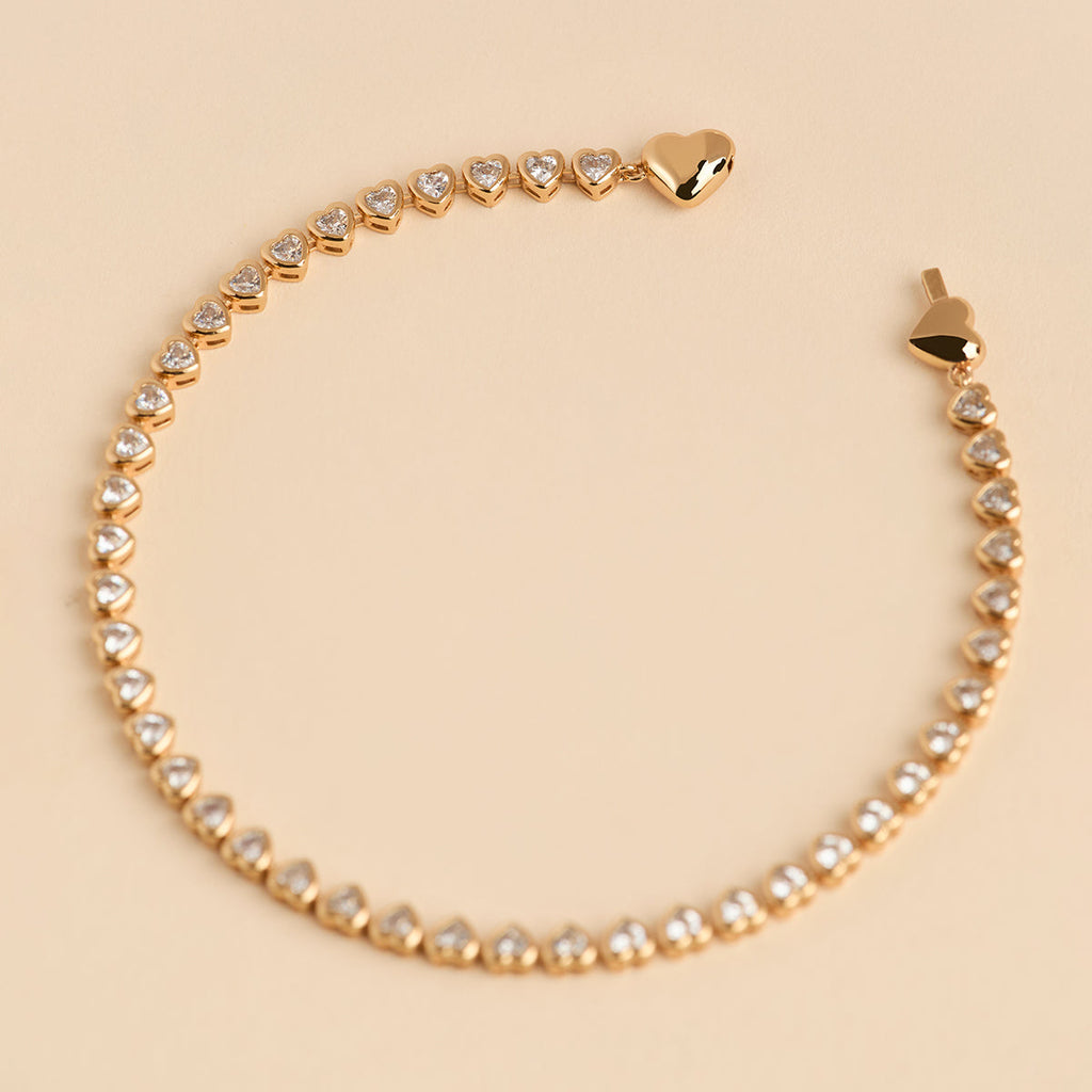 Heart Bezel Tennis Bracelet in Gold