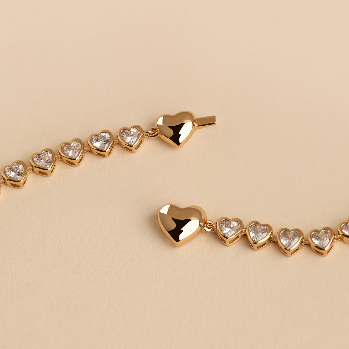 Heart Bezel Tennis Bracelet in Gold