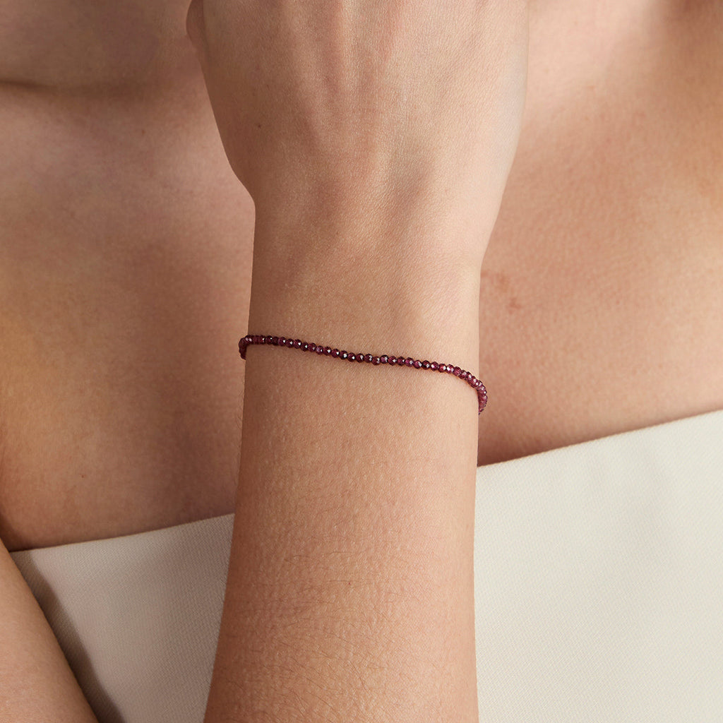 Garnet January Beaded Bracelet in Solid Gold
