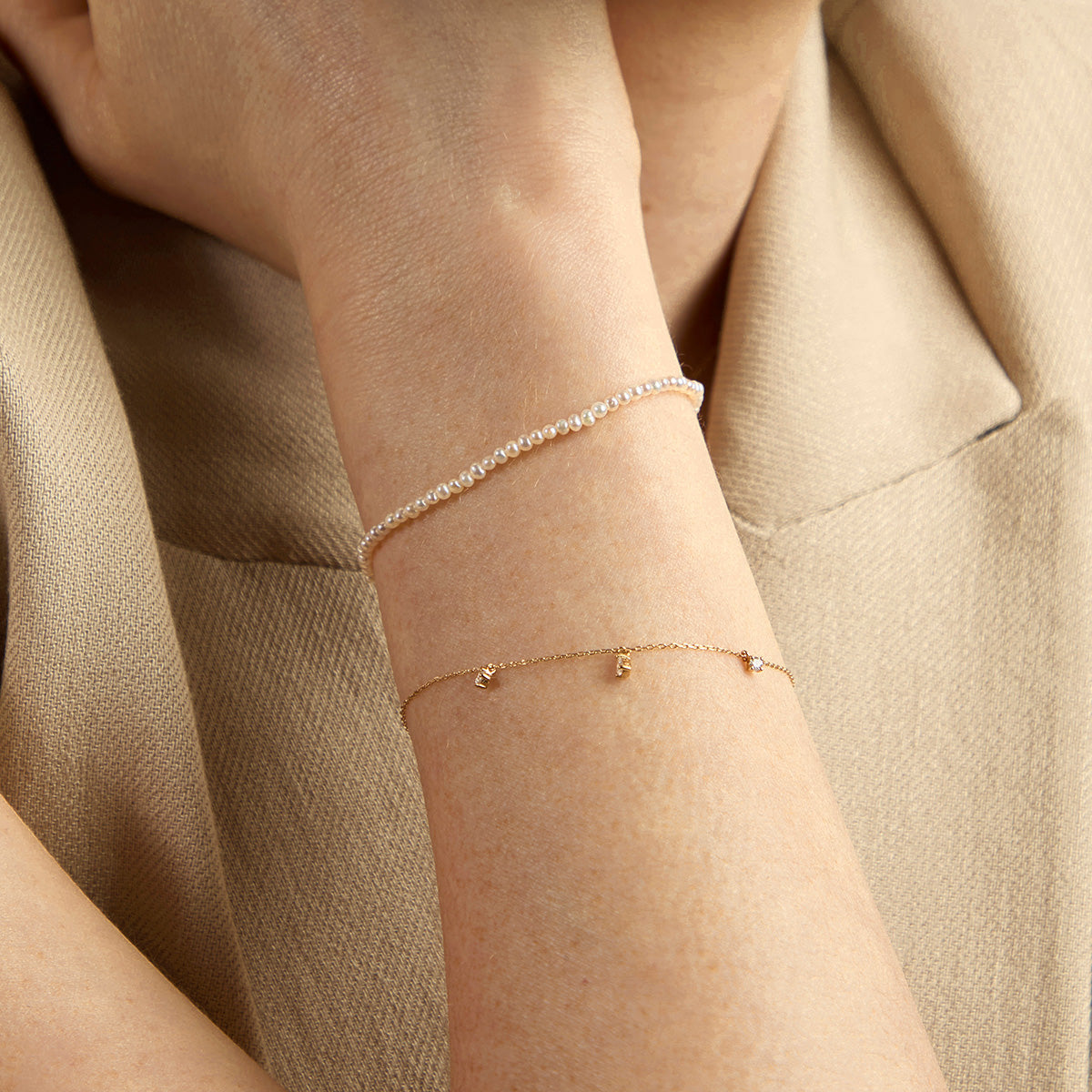 Pearl Beaded Bracelet in Solid Gold