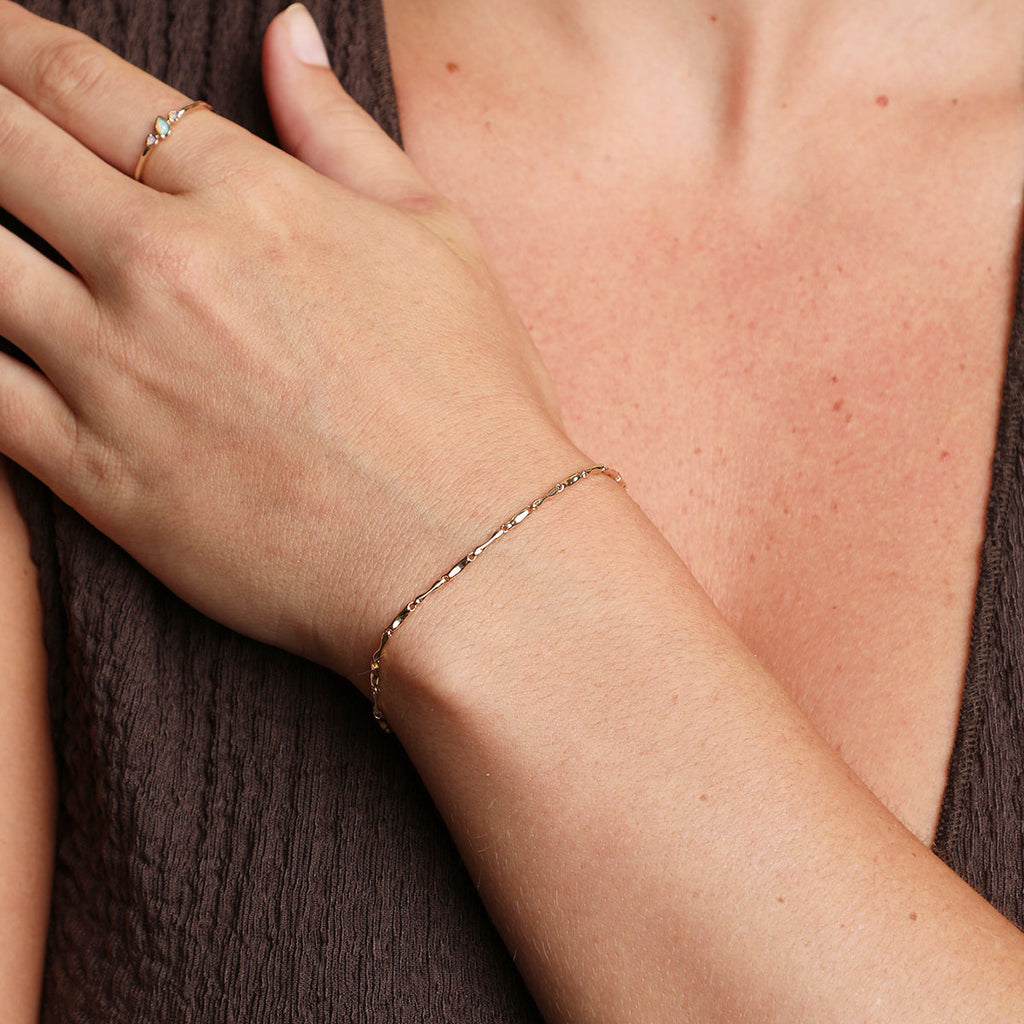 Molten Bar Chain Bracelet in Solid Gold