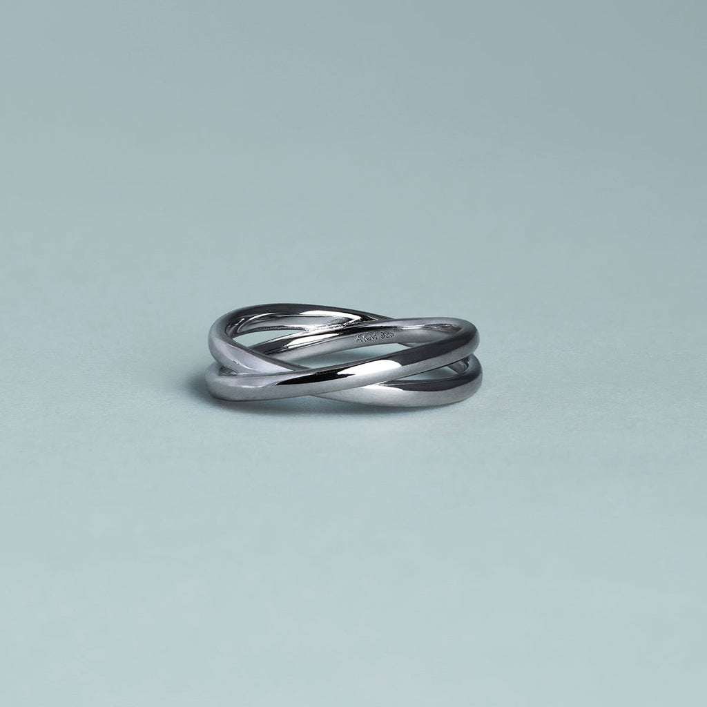 Crossover Illusion Band Ring in Silver