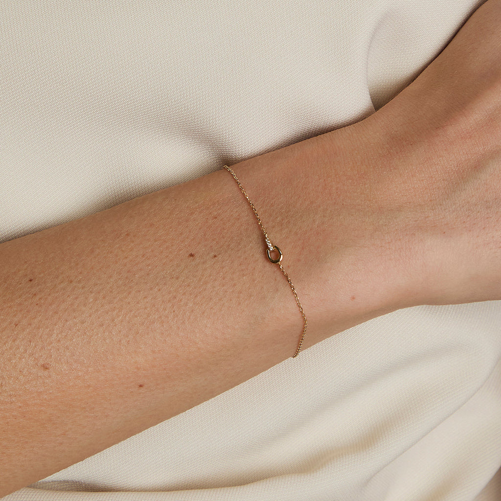 Diamond Hardware Pendant Bracelet in Solid Gold