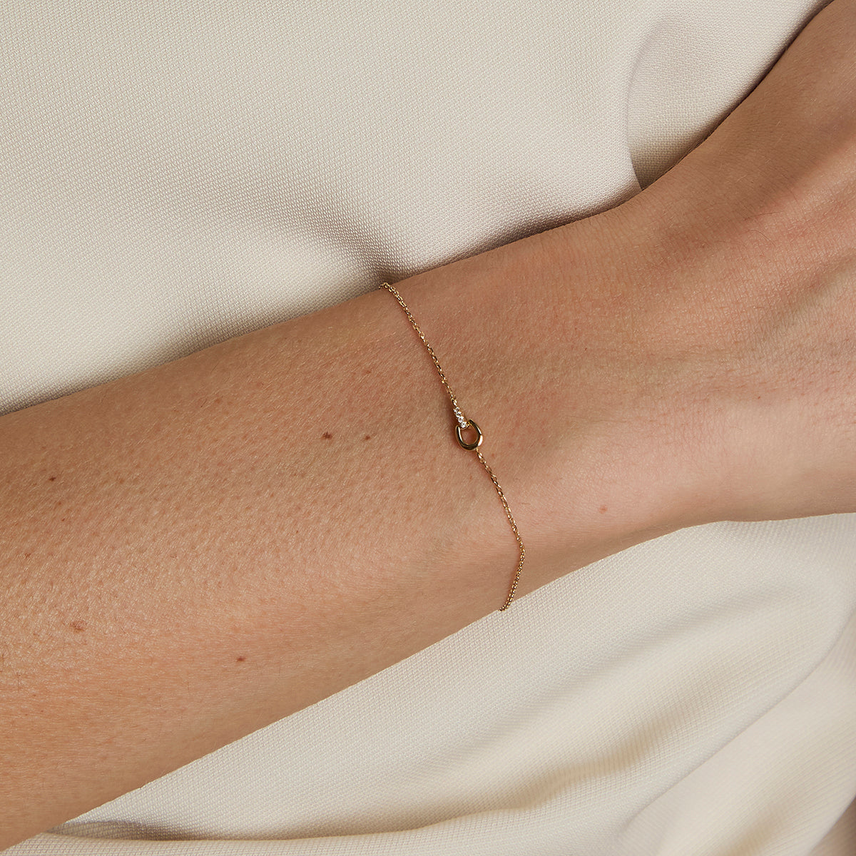 Diamond Hardware Pendant Bracelet in Solid Gold