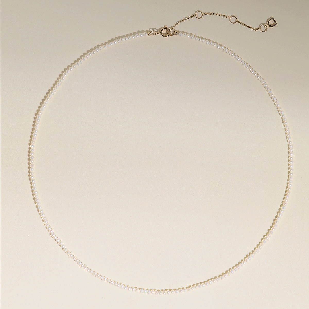 Pearl Necklace in Solid Gold