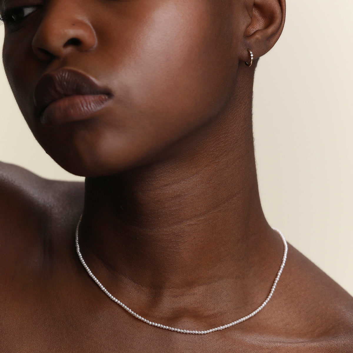 Pearl Necklace in Solid Gold