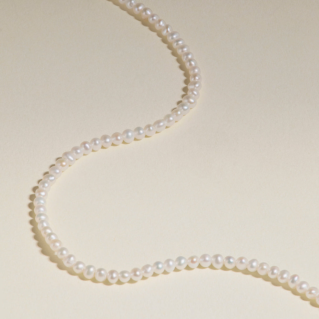 Pearl Necklace in Solid White Gold