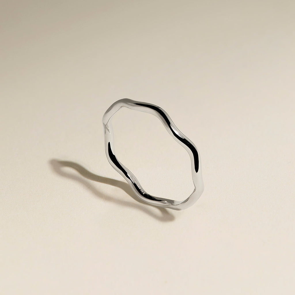 Scalloped Band Ring in Solid White Gold