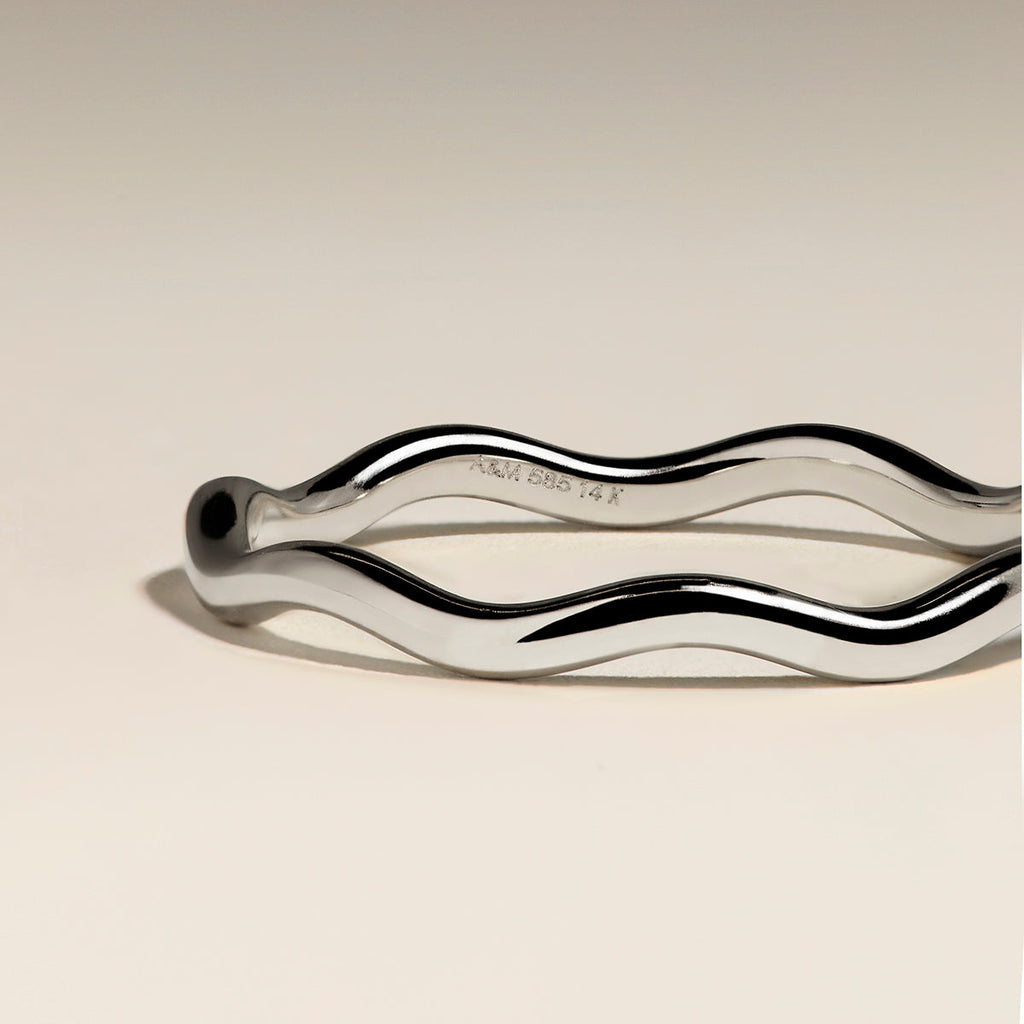 Scalloped Band Ring in Solid White Gold