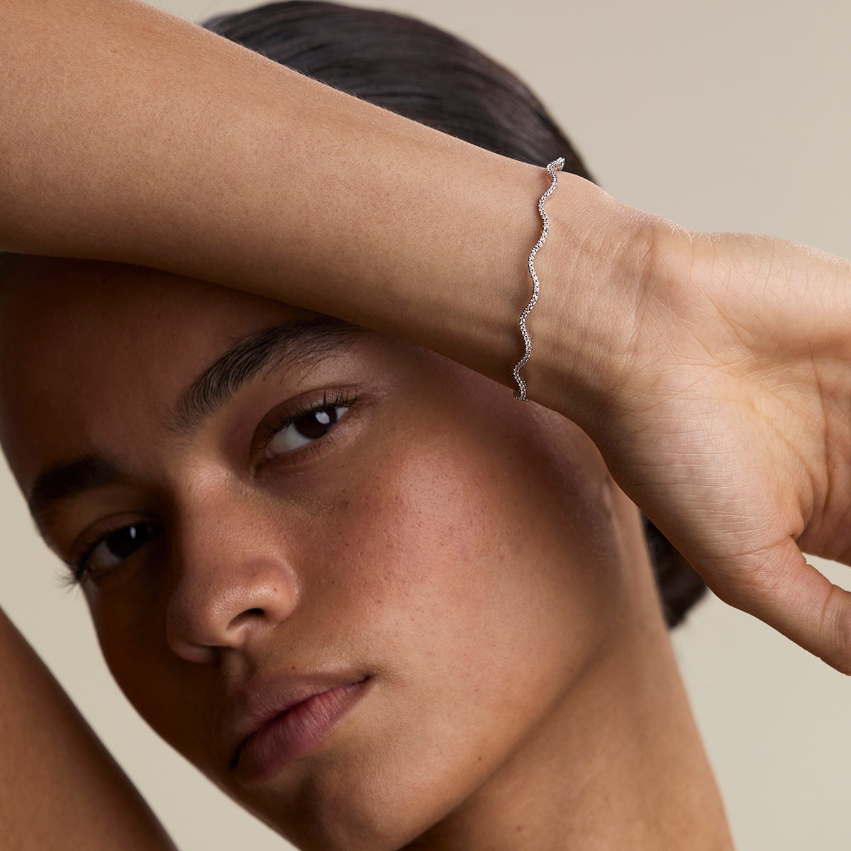 Scalloped Tennis Chain Bracelet in Silver
