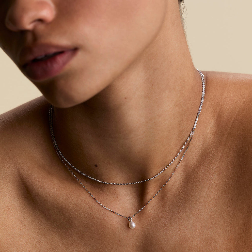 Pearl Pendant Necklace in Silver