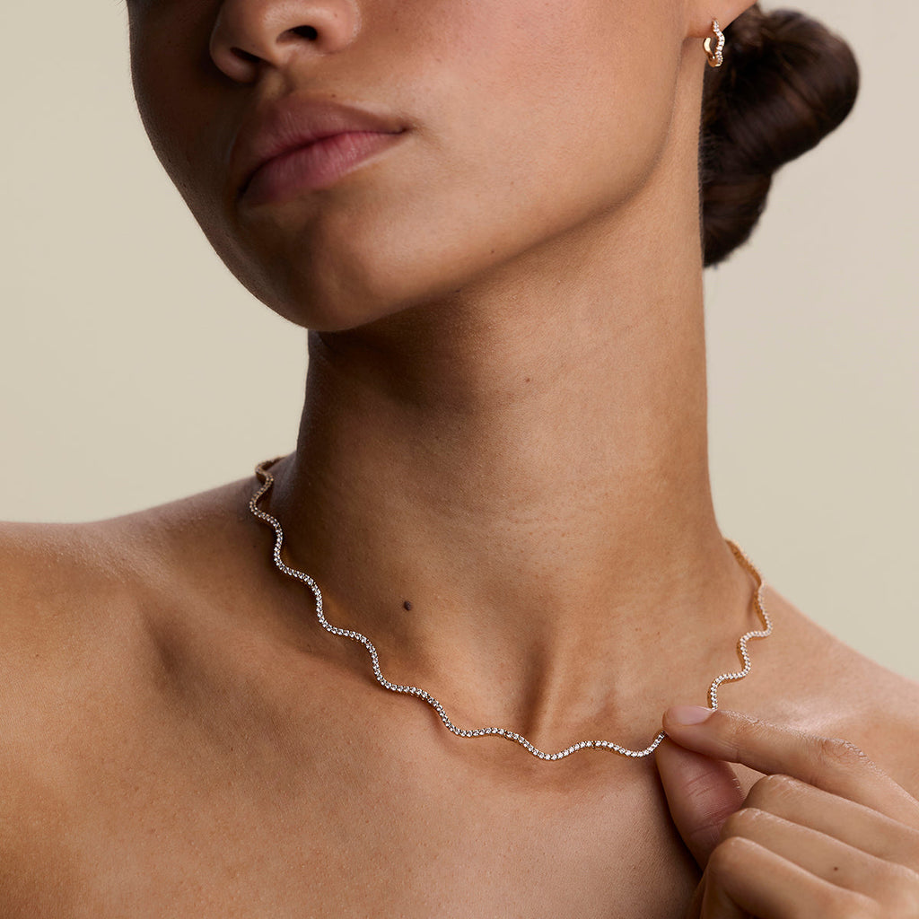 Scalloped Tennis Chain Necklace in Gold