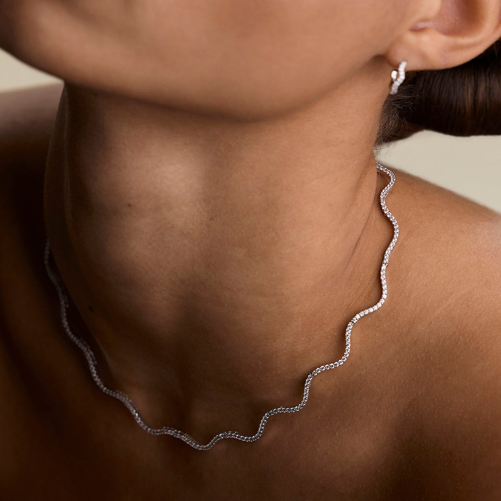 Scalloped Tennis Chain Necklace in Gold