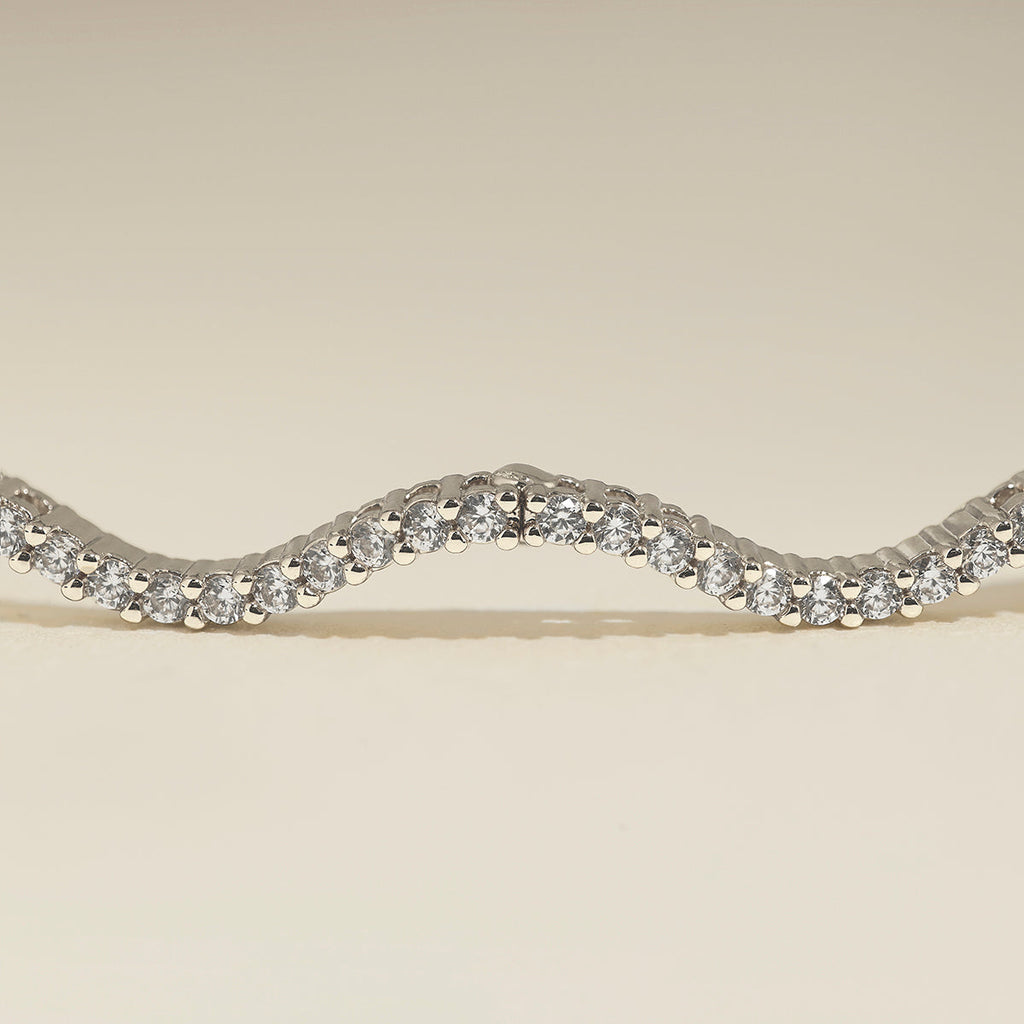 Scalloped Tennis Chain Necklace in Silver