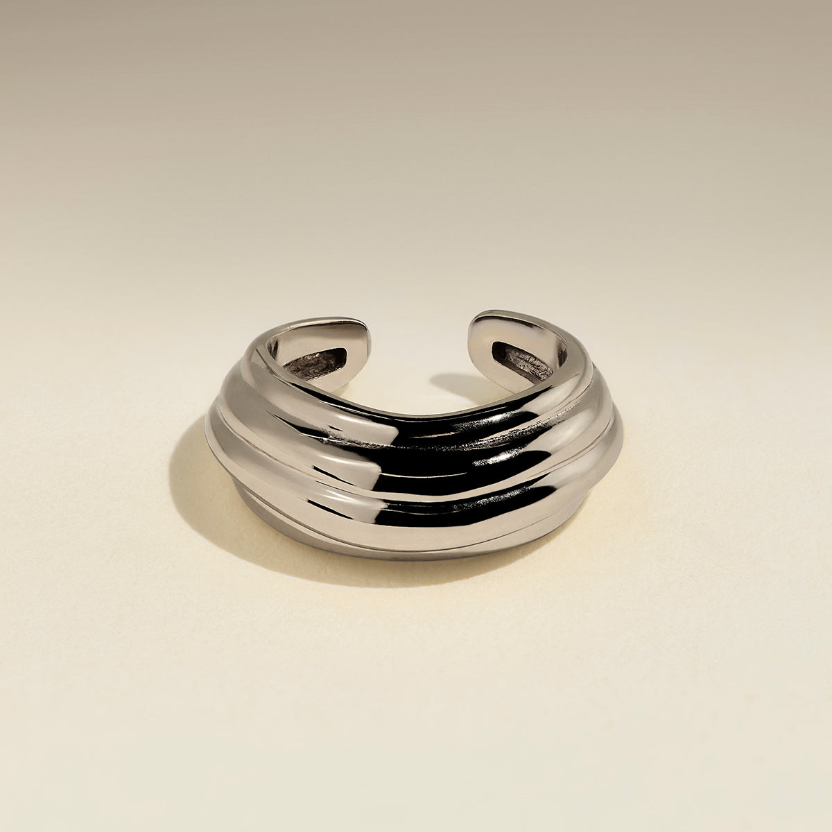 Ripple Wave Ear Cuff in Silver