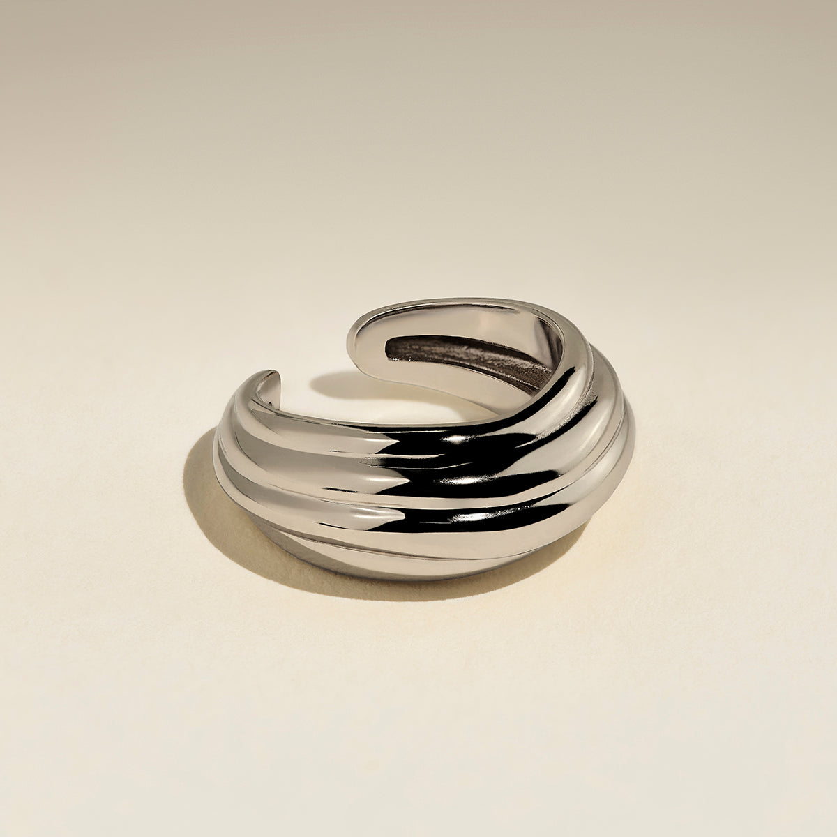 Ripple Wave Ear Cuff in Silver