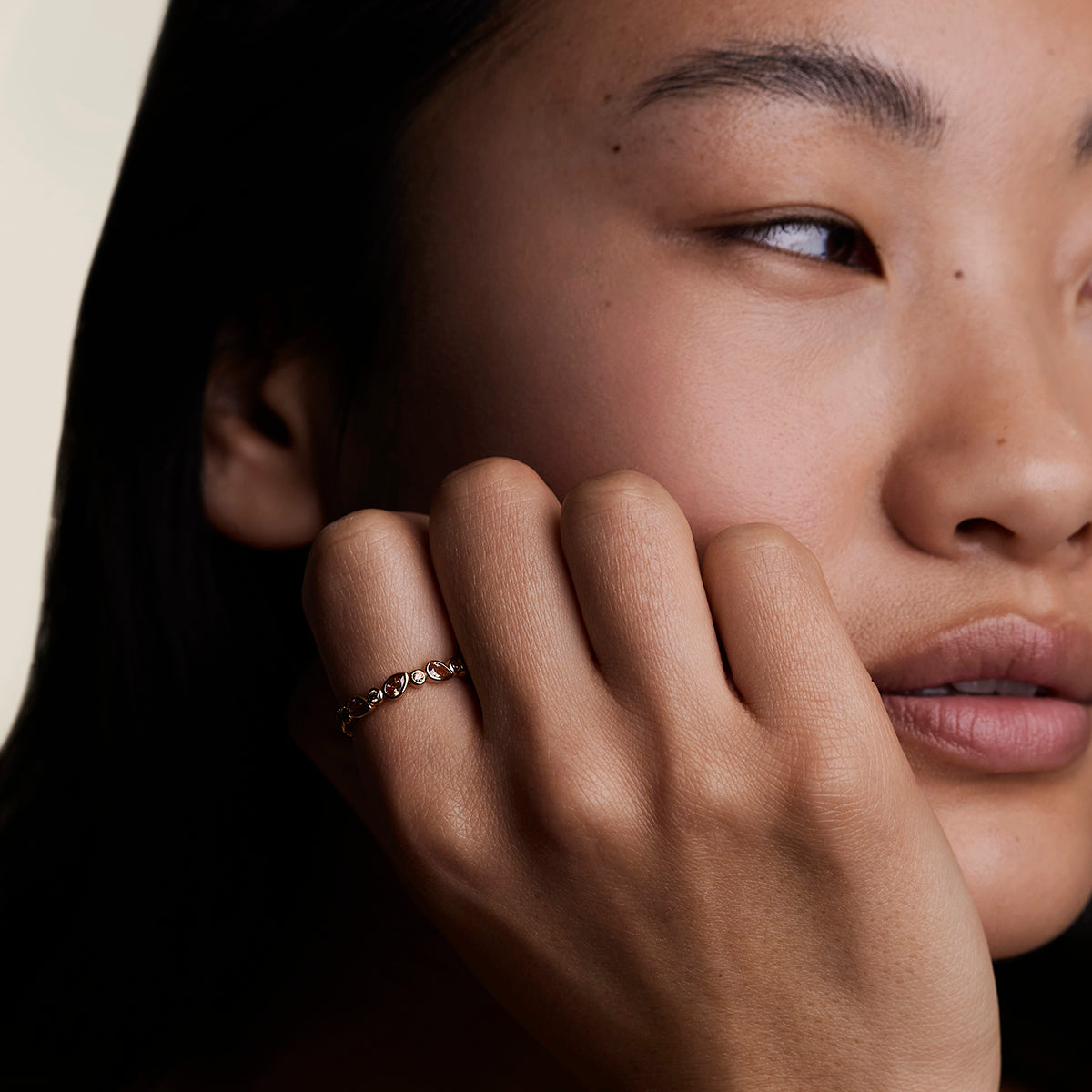 Sunset Pear Band Ring in Gold