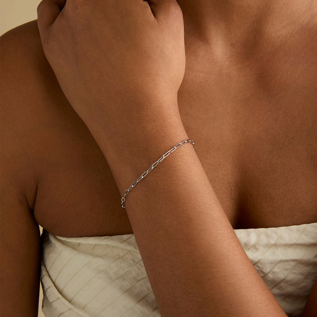 Piccadilly Story Chain Bracelet in Solid White Gold
