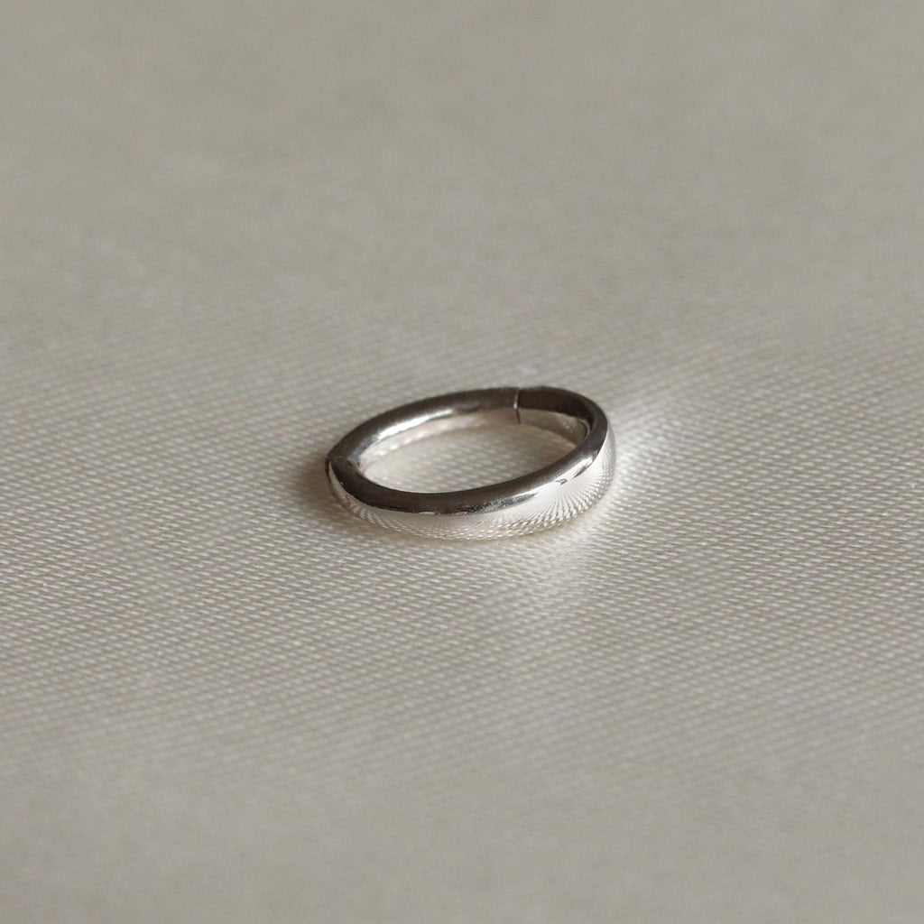Solid White Gold Graduated Rook Hoop