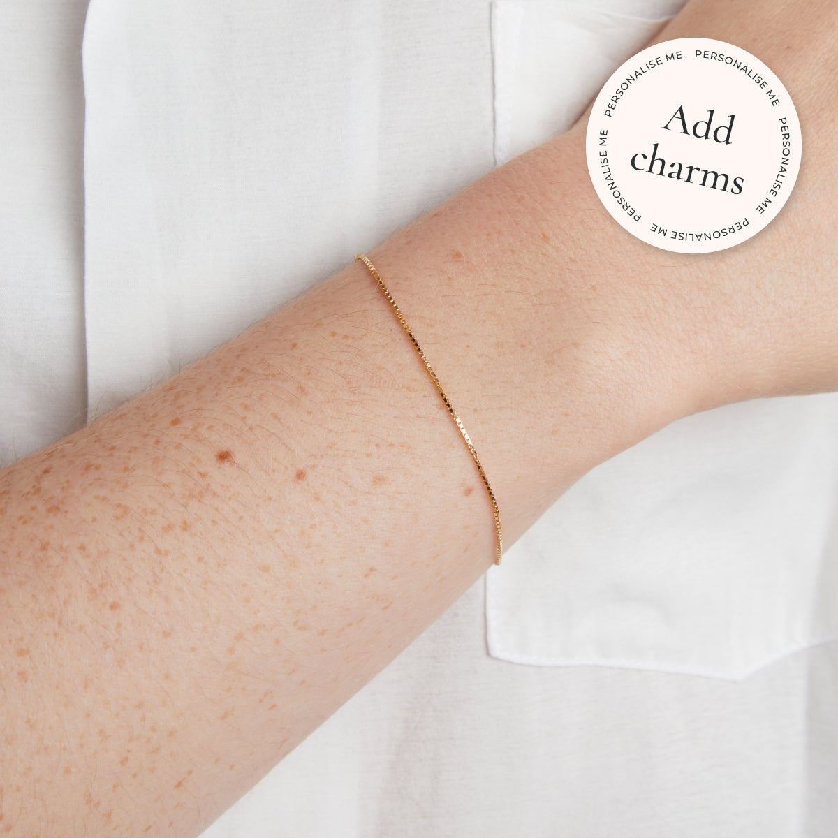 Shoreditch Story Chain Bracelet in Solid Gold