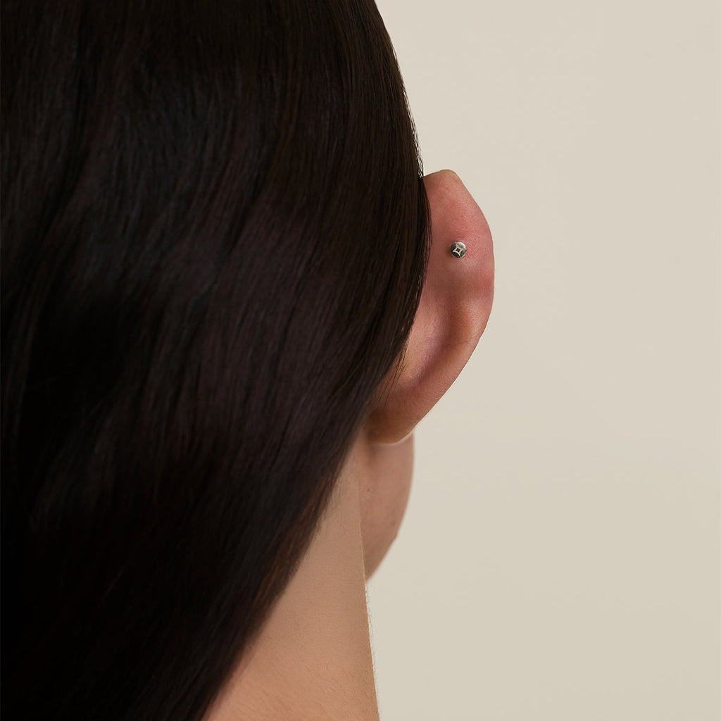 Piercing Post in Titanium