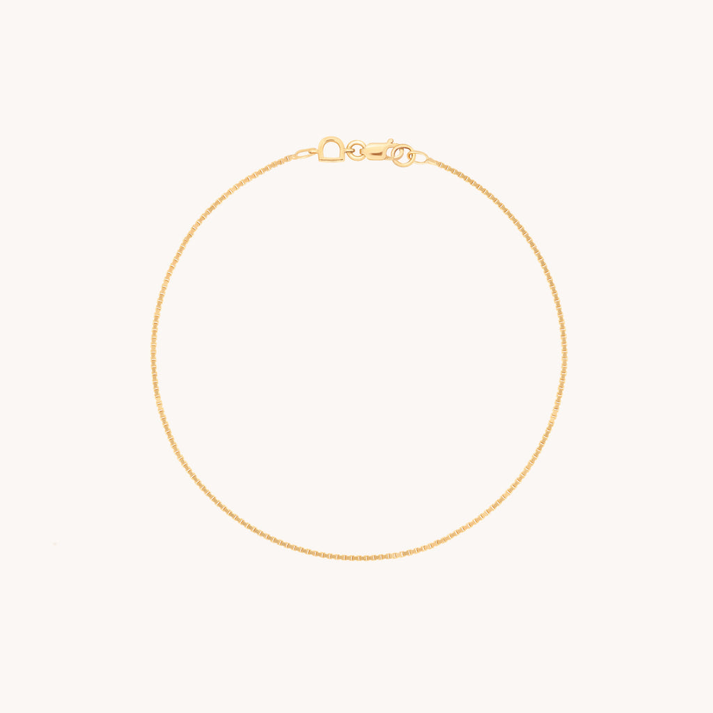 Shoreditch Story Chain Bracelet in Solid Gold